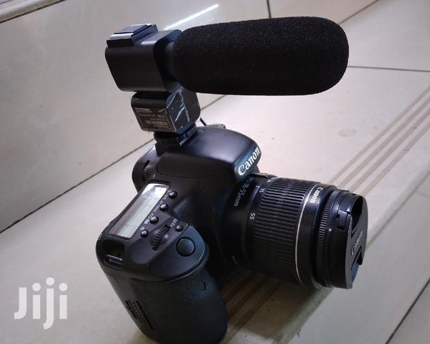 Csnon DSLR - thumbnail 2