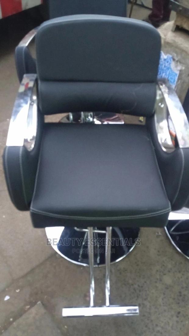 Executive Salon Seat - main view