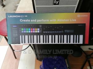 Novation Launcher 49 Keys MIDI Keyboard With Drumpads - thumbnail 2
