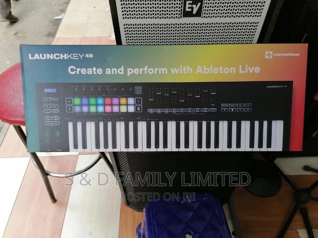 Novation Launcher 49 Keys MIDI Keyboard With Drumpads - main view