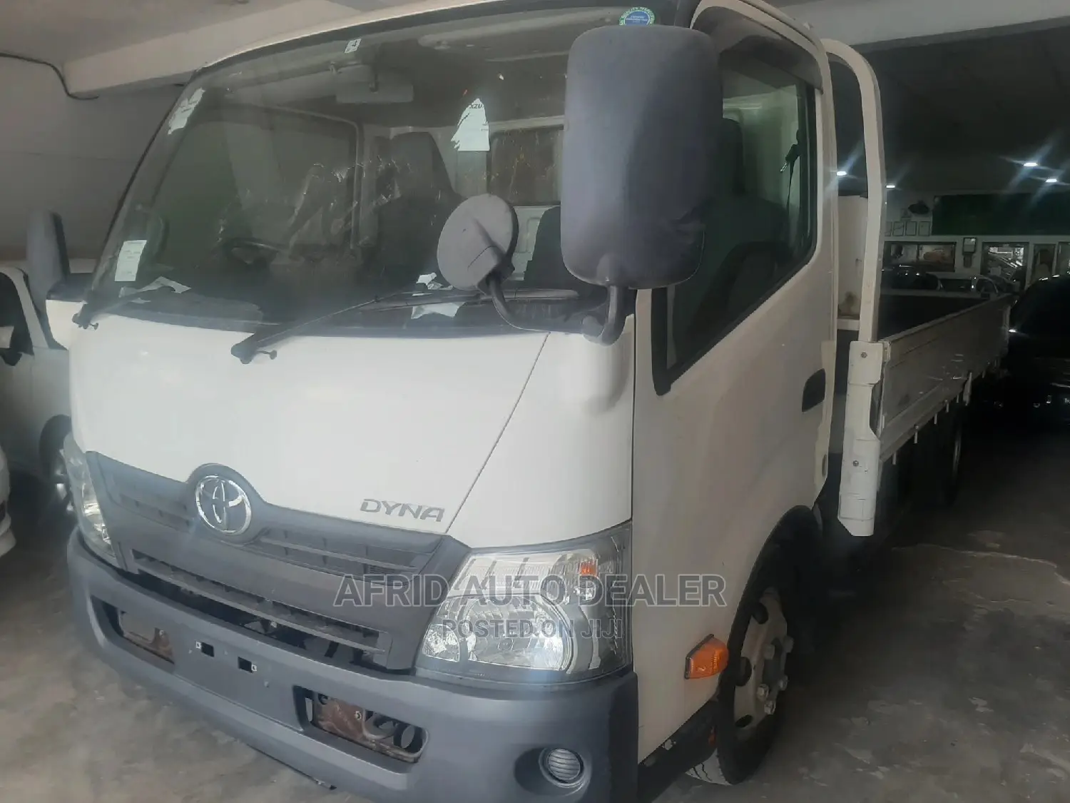 Toyota Dyna 2013 White for Sale