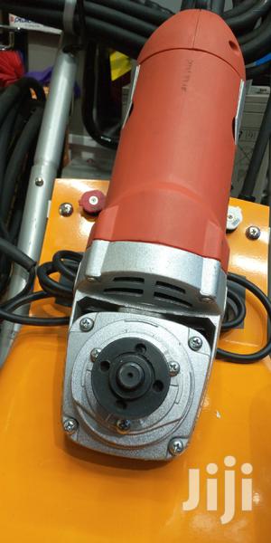 Black & Decker Professional 2000w Large Angle Grinder - thumbnail 2