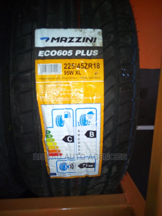 225/45 R 18 Mazzin Tyres