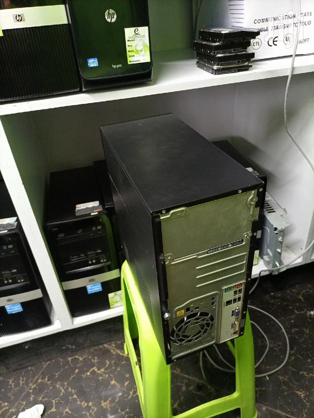 Desktop Computer HP 500GB HDD 4GB RAM - thumbnail 3