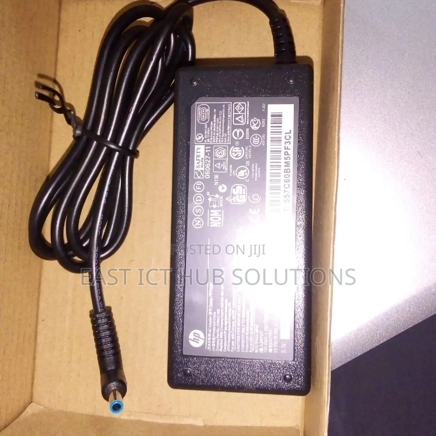Premium Laptod Adaptors Bluepin