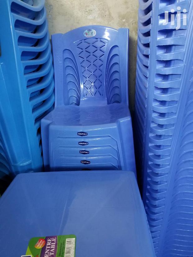 OFFER! Quality Plastic Armless Chairs - thumbnail 3