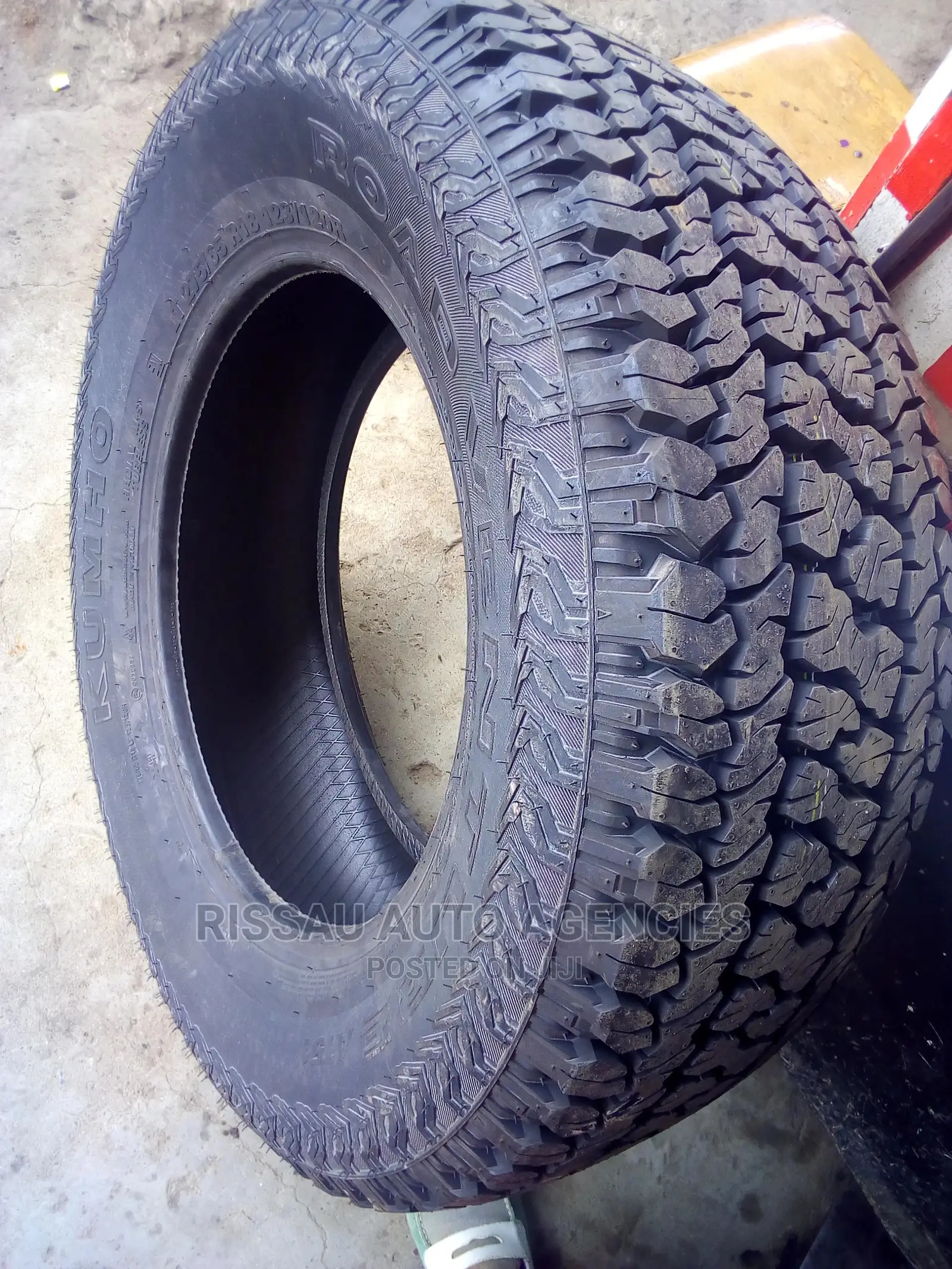 265/70 R 17 Kumho AT Tyres