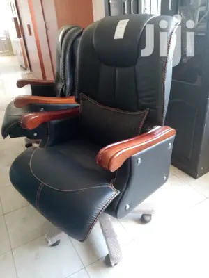 Executive Office Seat