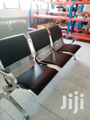 Black Padded Waiting Chair