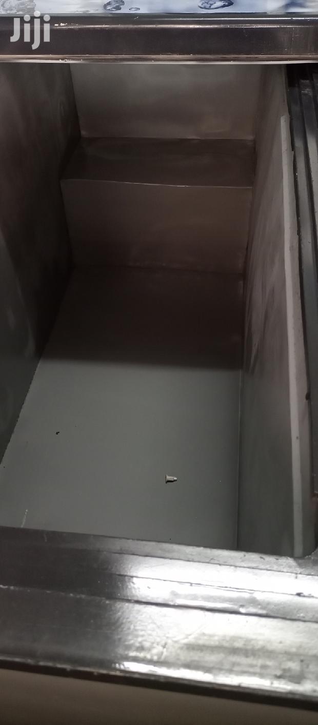 Double Door Freezer - thumbnail 4