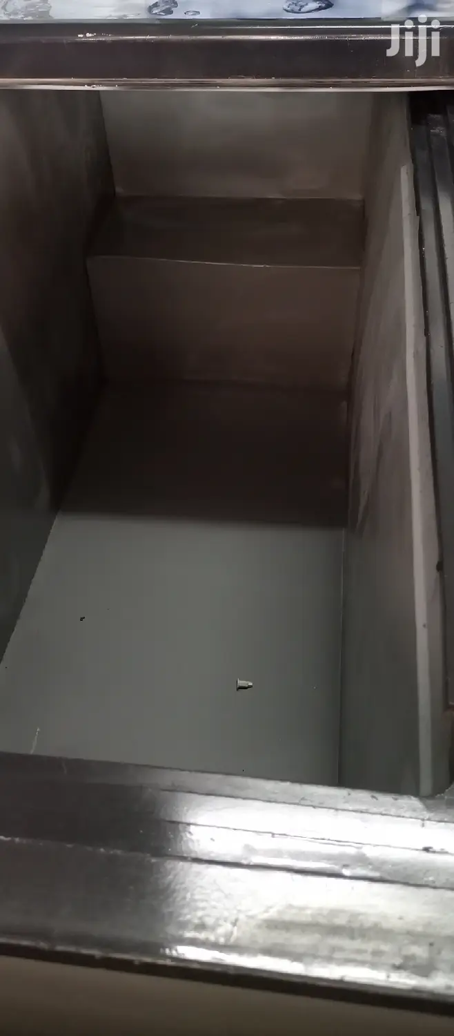 Double Door Freezer