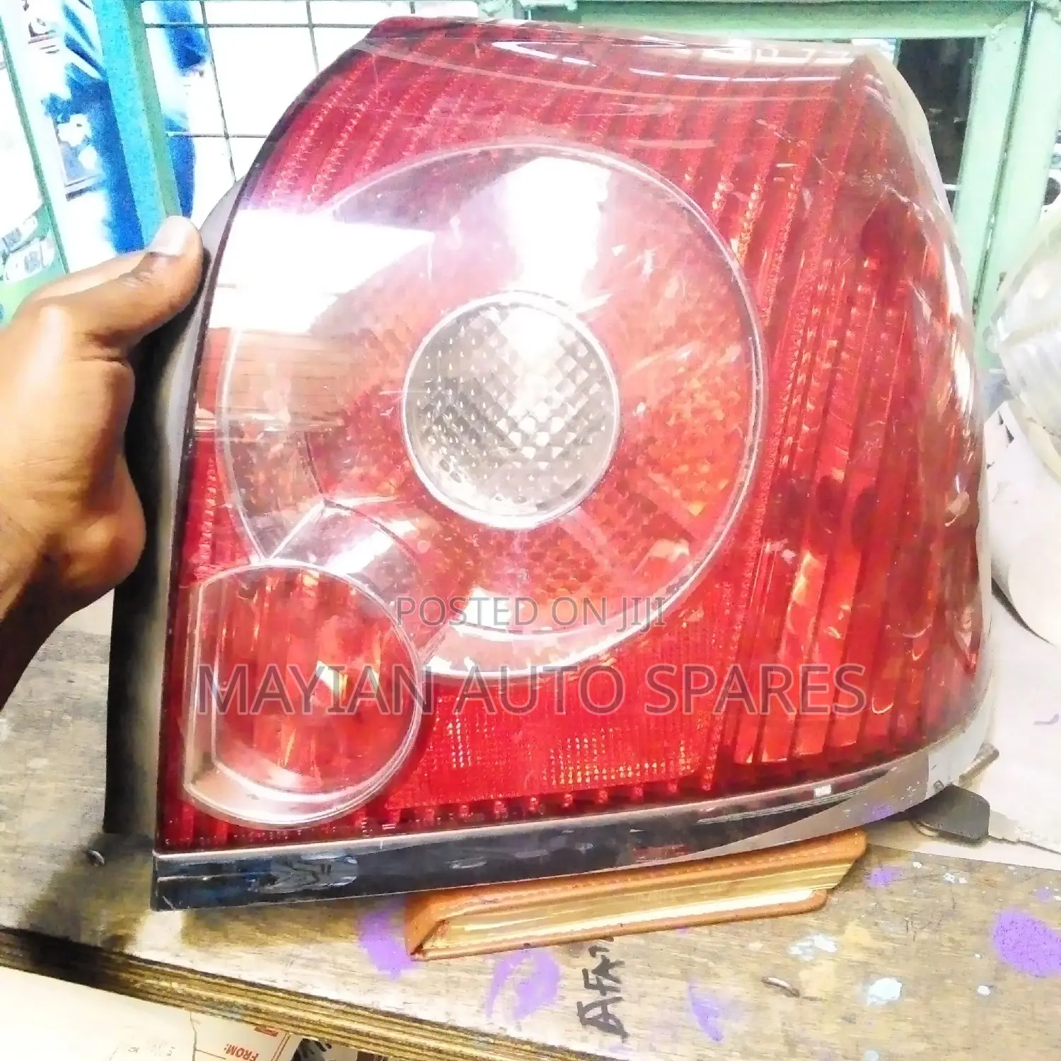 Tail Light Toyota Avensis.