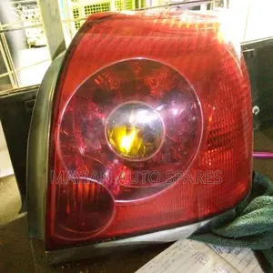 Tail Light Toyota Avensis.