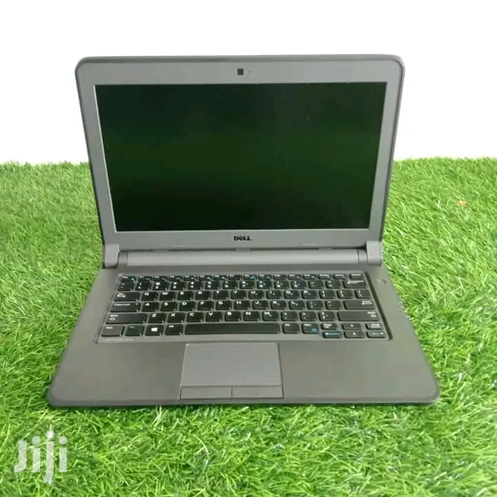Laptop Dell Latitude 13 3340 4GB Intel Core I3 HDD 500GB