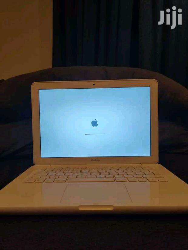 Laptop Apple MacBook 4GB Intel Core 2 Duo HDD 250GB - thumbnail 2