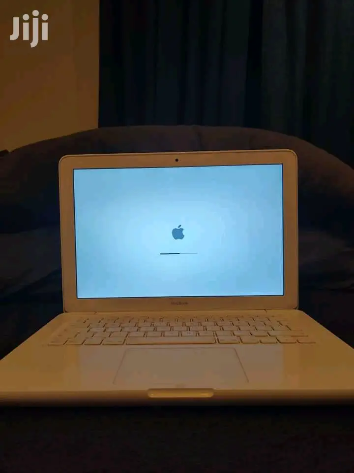 Laptop Apple MacBook 4GB Intel Core 2 Duo HDD 250GB