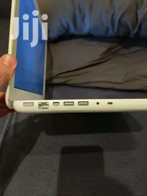 Laptop Apple MacBook 4GB Intel Core 2 Duo HDD 250GB