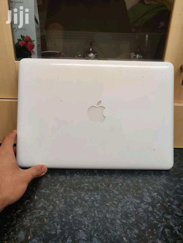 Laptop Apple MacBook 4GB Intel Core 2 Duo HDD 250GB - thumbnail 2