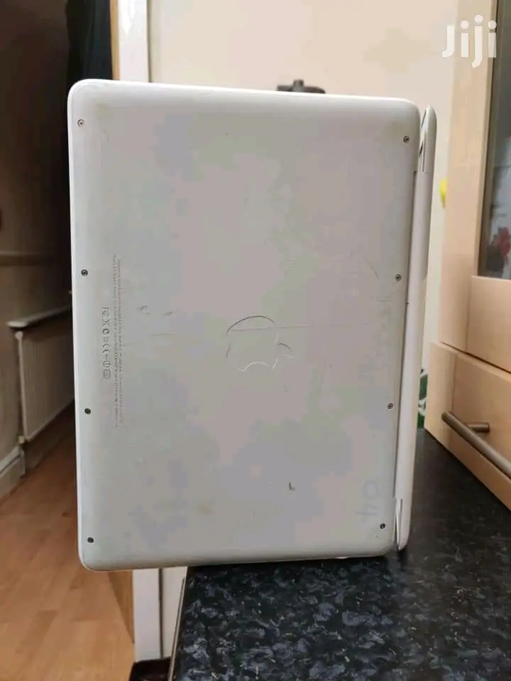 Laptop Apple MacBook 4GB Intel Core 2 Duo HDD 250GB