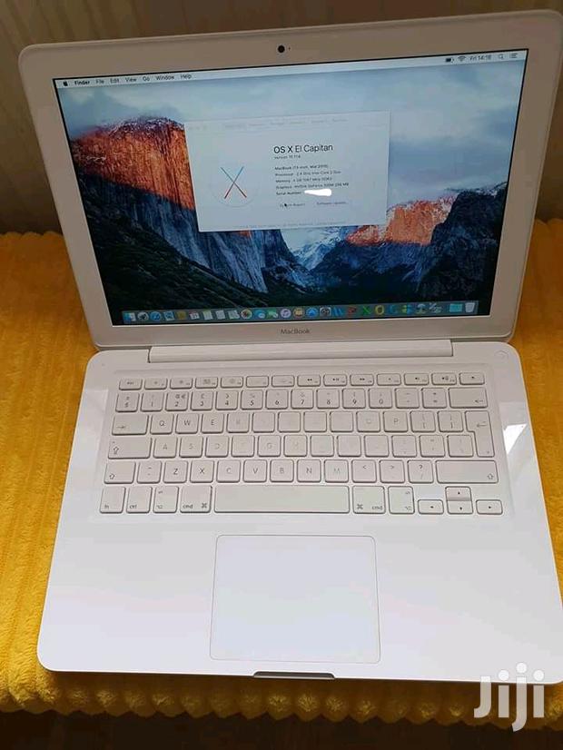 Laptop Apple MacBook 4GB Intel Core 2 Duo HDD 250GB - main view