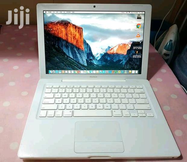 Laptop Apple MacBook 4GB Intel Core 2 Duo HDD 250GB - thumbnail 3