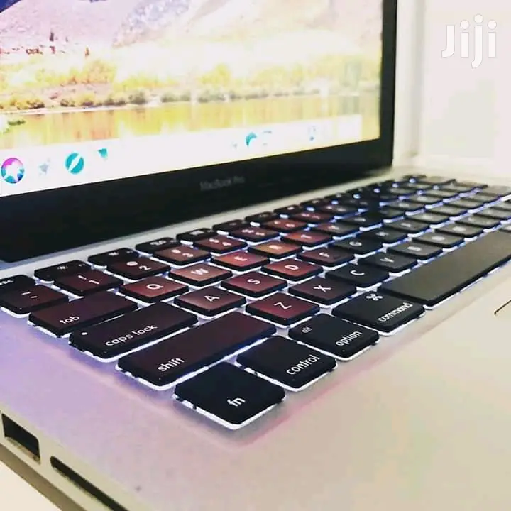 Laptop Apple MacBook Pro 4GB Intel Core 2 Duo HDD 500GB