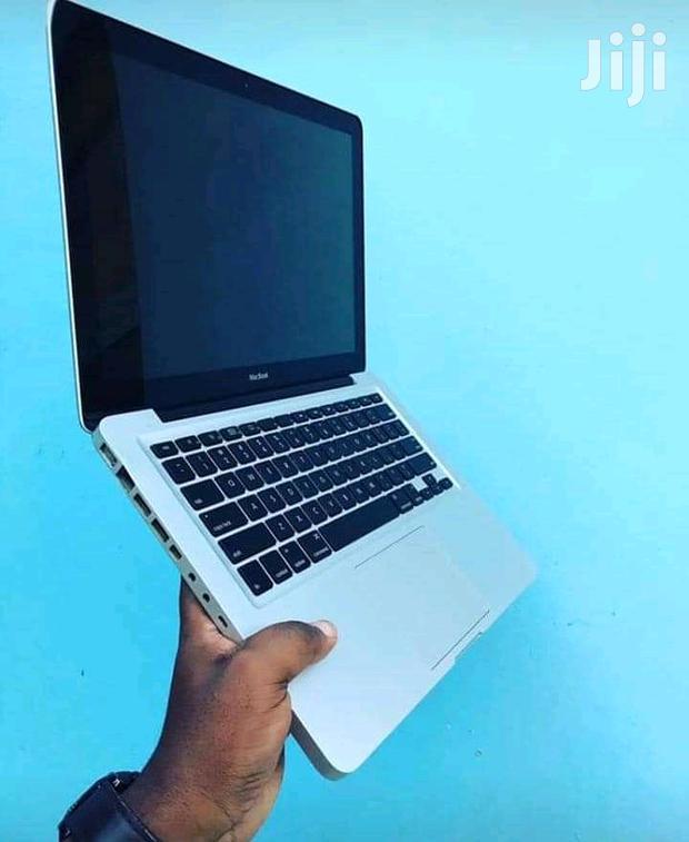 Laptop Apple MacBook Pro 4GB Intel Core 2 Duo HDD 500GB - main view