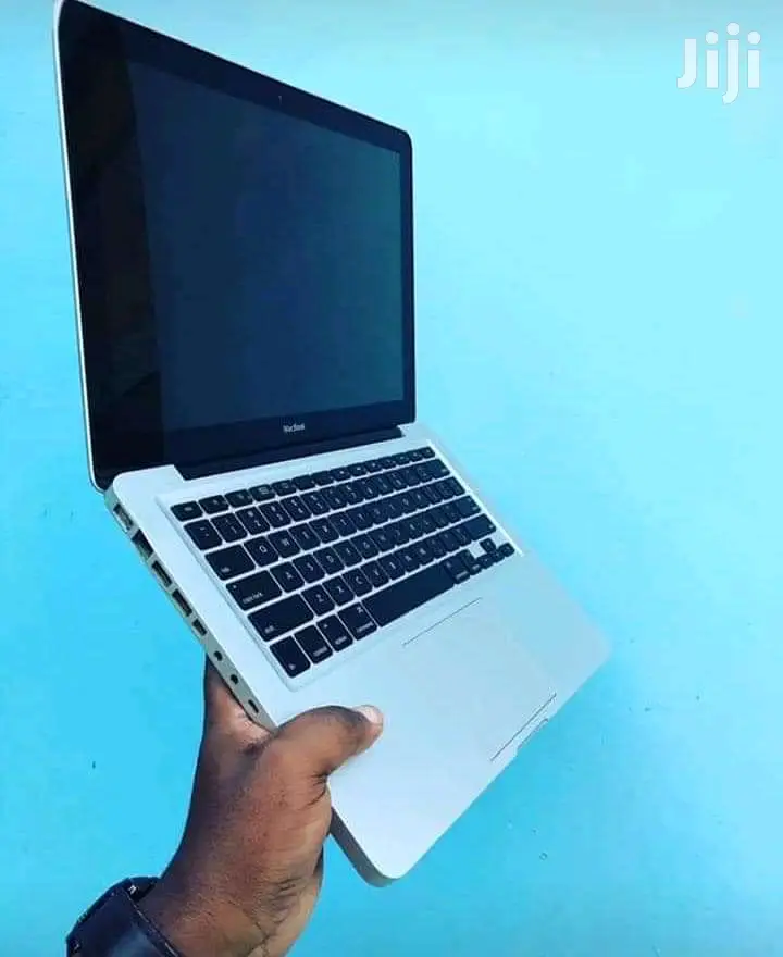 Laptop Apple MacBook Pro 4GB Intel Core 2 Duo HDD 500GB