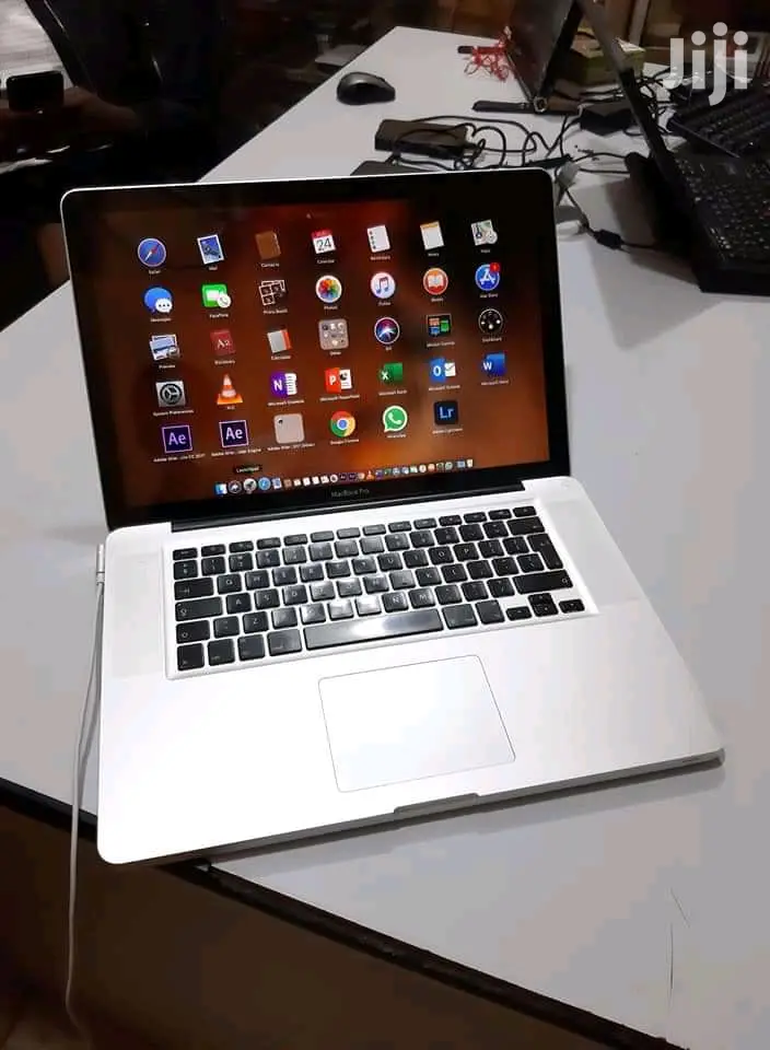 Laptop Apple MacBook Pro 4GB Intel Core I5 HDD 500GB