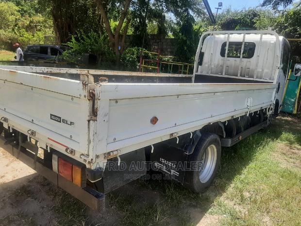 Isuzu Elf Long Chassis