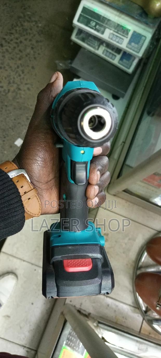 Makita Cordless Drill - thumbnail 2
