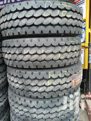 CST Tires 265/70r19.5 Tubeless
