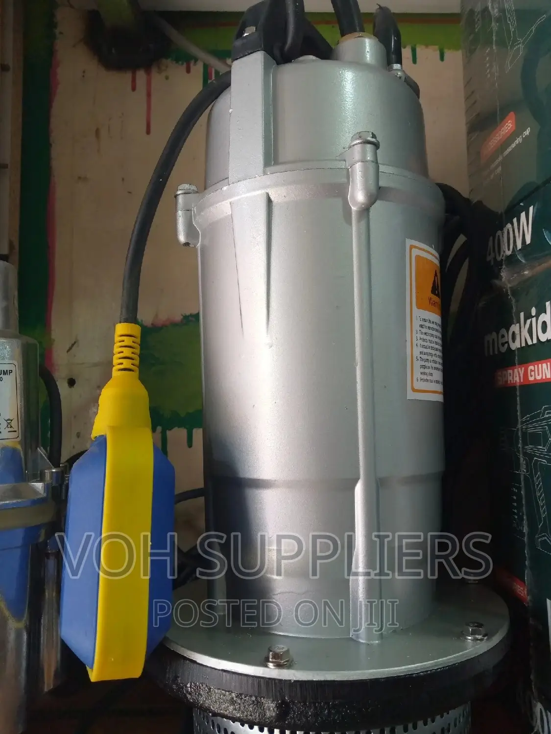 Max Polar Submerssive Pump With A Froat Switch