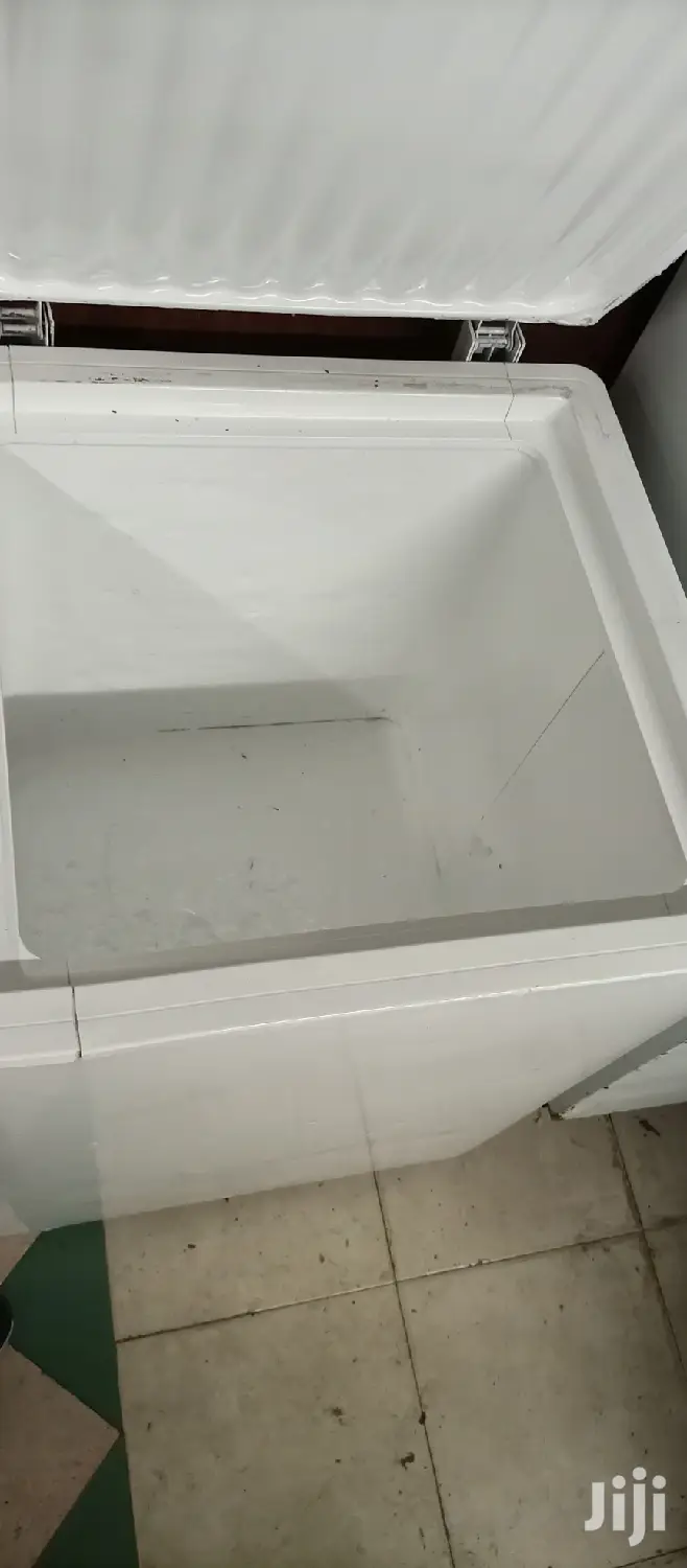 Showcase Freezer
