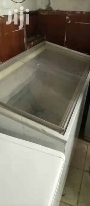 Showcase Freezer