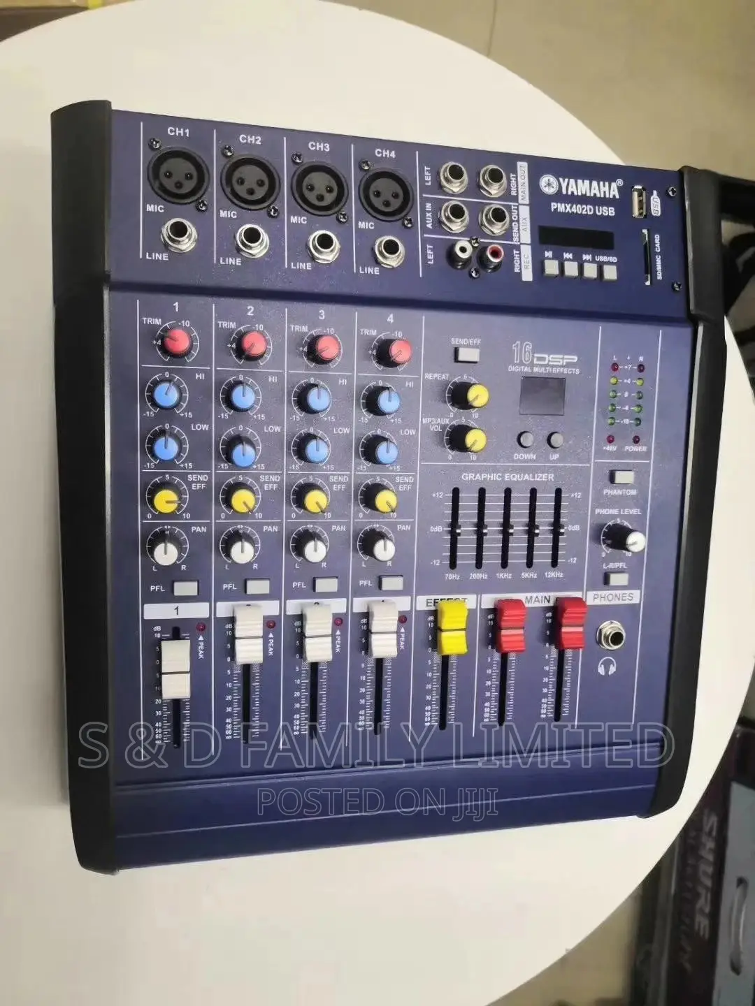 YAMAHA 4 Channels Powered Mixer