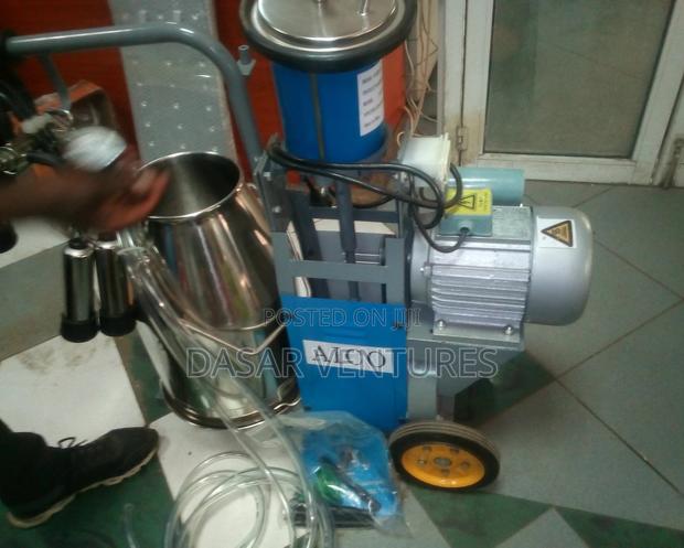 Milking Machine Single Cow - main view