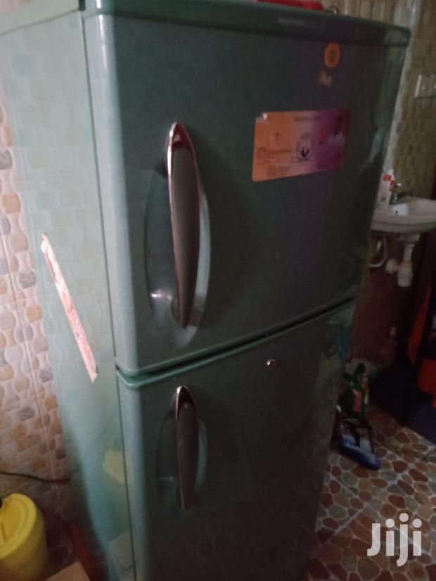 LG Fridge Medium Size - thumbnail 2