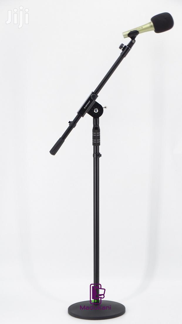 Boyong Extra Heavy Duty Microphone Stand With Cast Iron Roun - main view