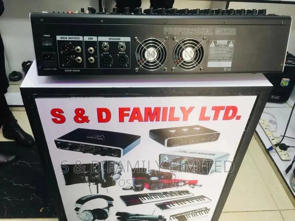 Evans 16 Channels Powered Mixer