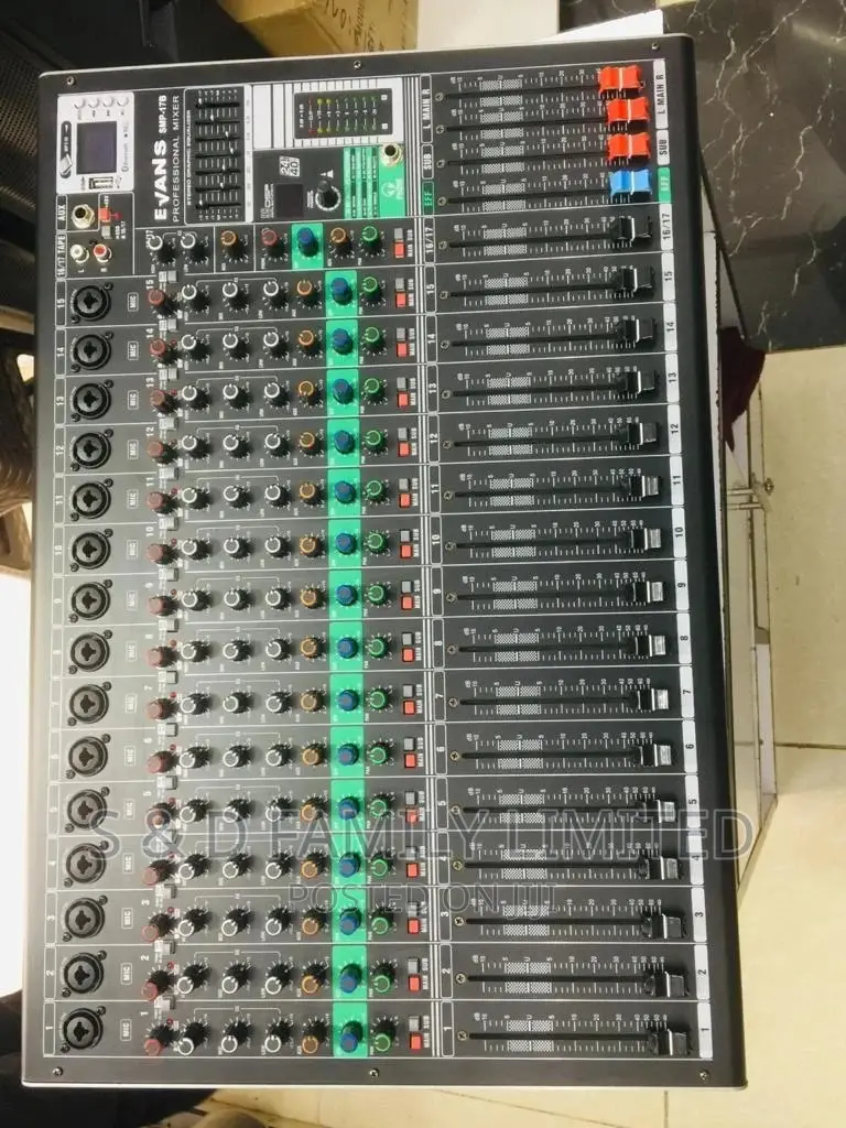 Evans 16 Channels Powered Mixer