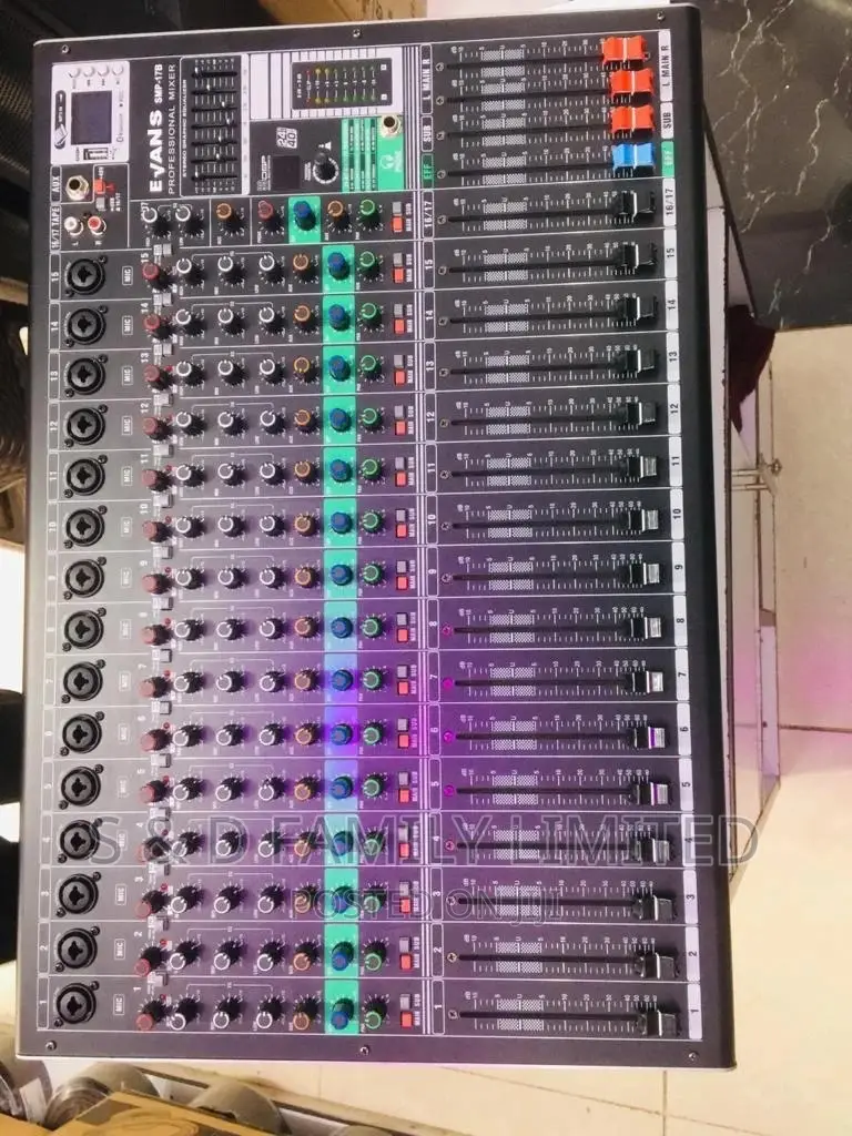 Evans 16 Channels Powered Mixer