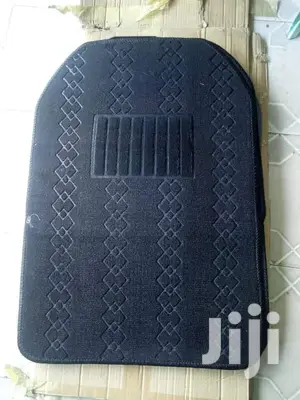 Woolen 5pcs Universal Mats