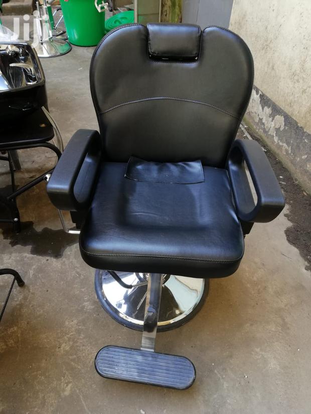 Finishing/Barber Chair - main view