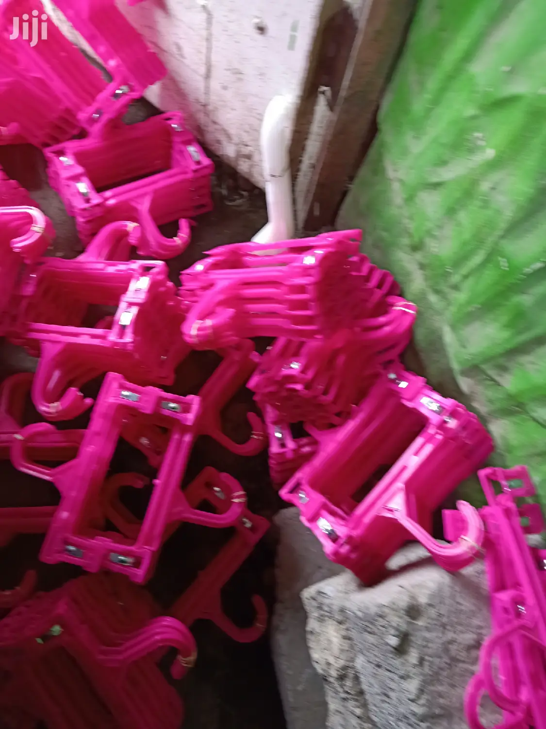 Plastic Hangers For Sale