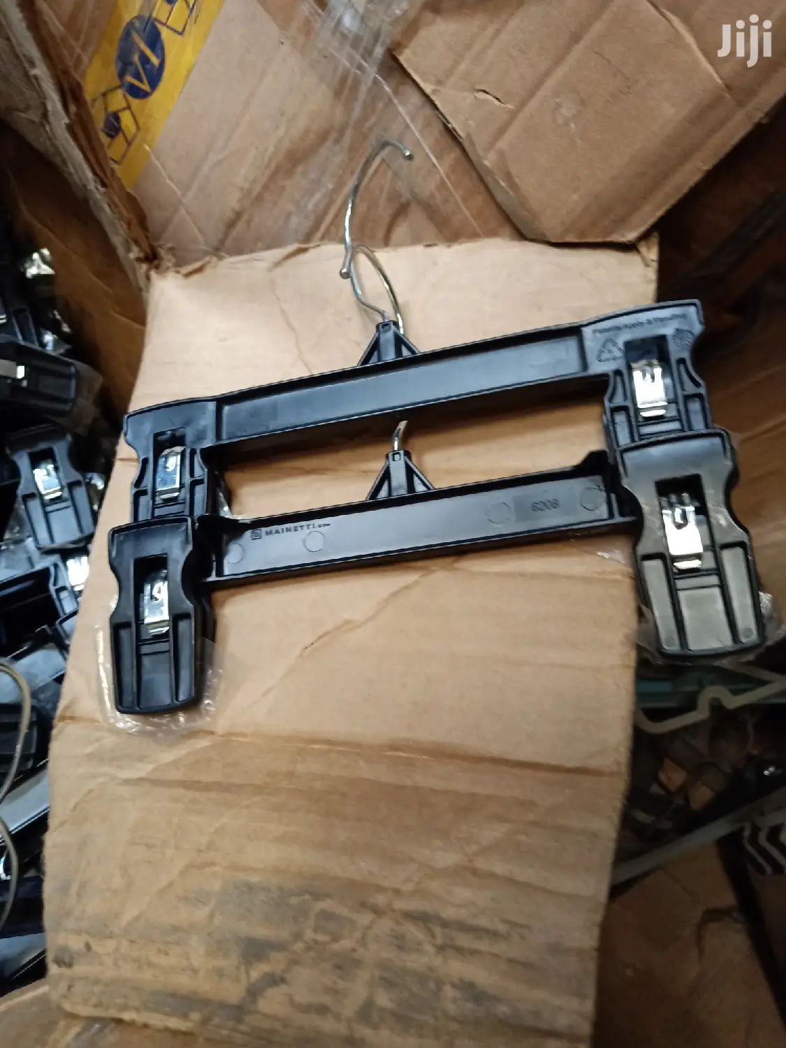 Plastic Hangers For Sale
