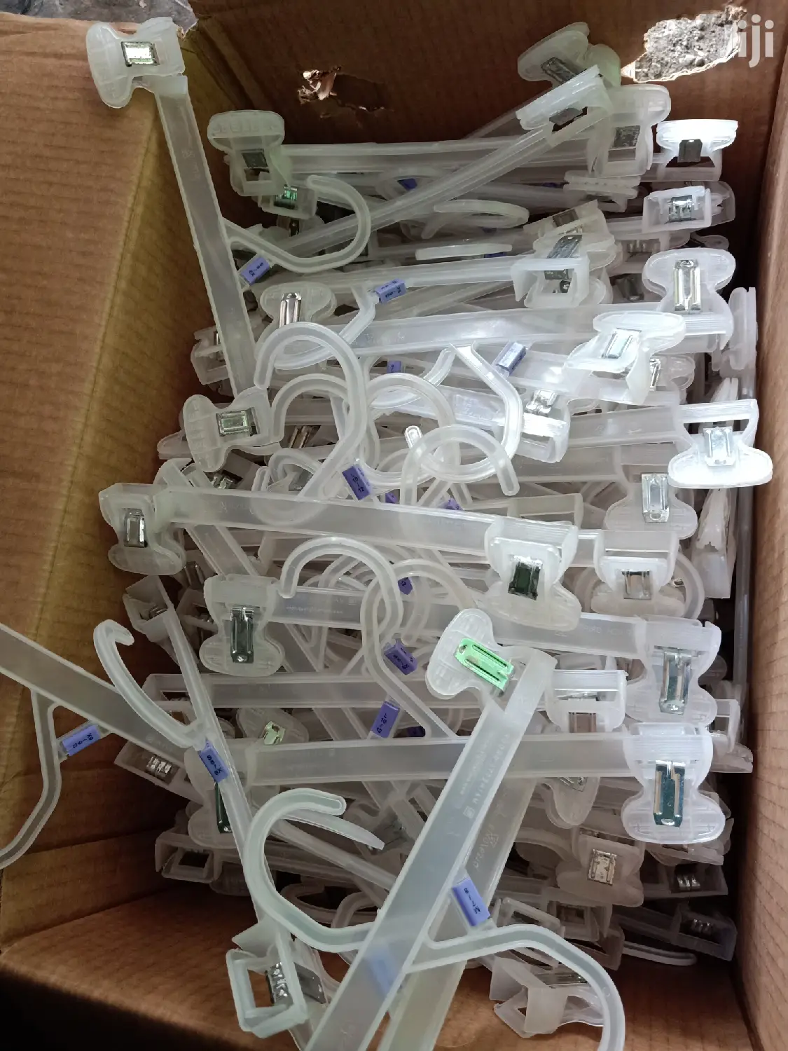 Plastic Hangers For Sale
