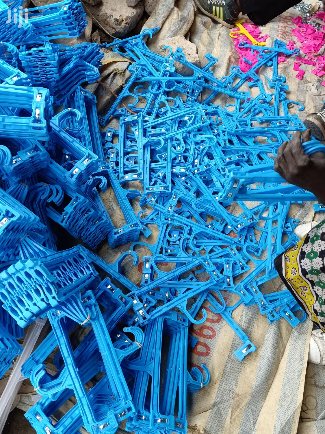 Plastic Hangers For Sale