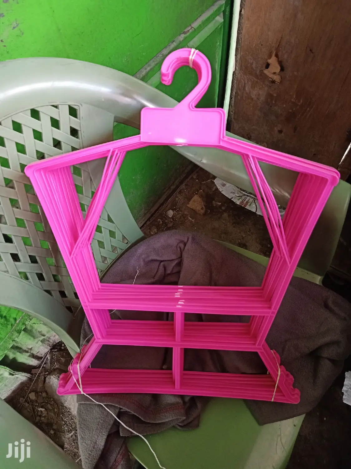 Plastic Hangers For Sale