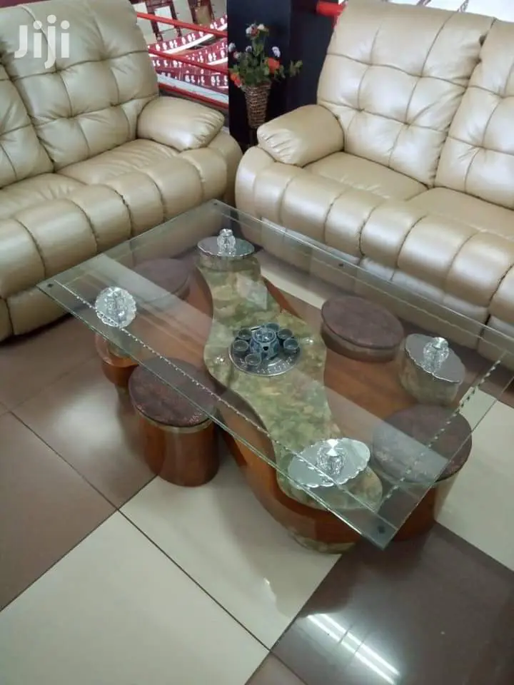 Elegant 4 Puff Coffee Table